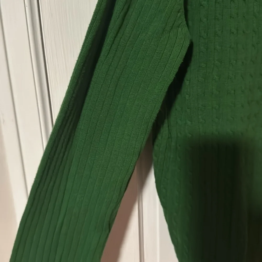 Evan Picone Women's Cable Knit Sweater Green Size Large